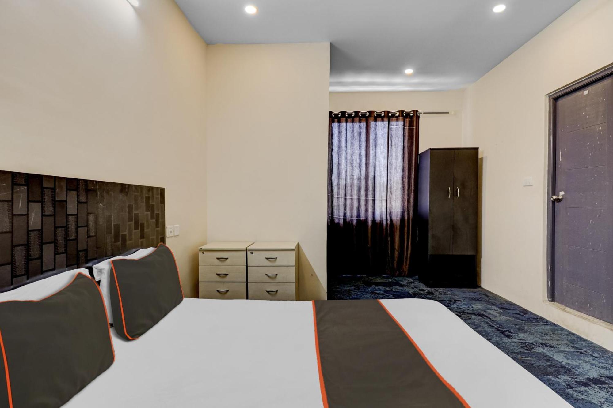 Hotel O Crescent Shine Bangalore Exterior photo