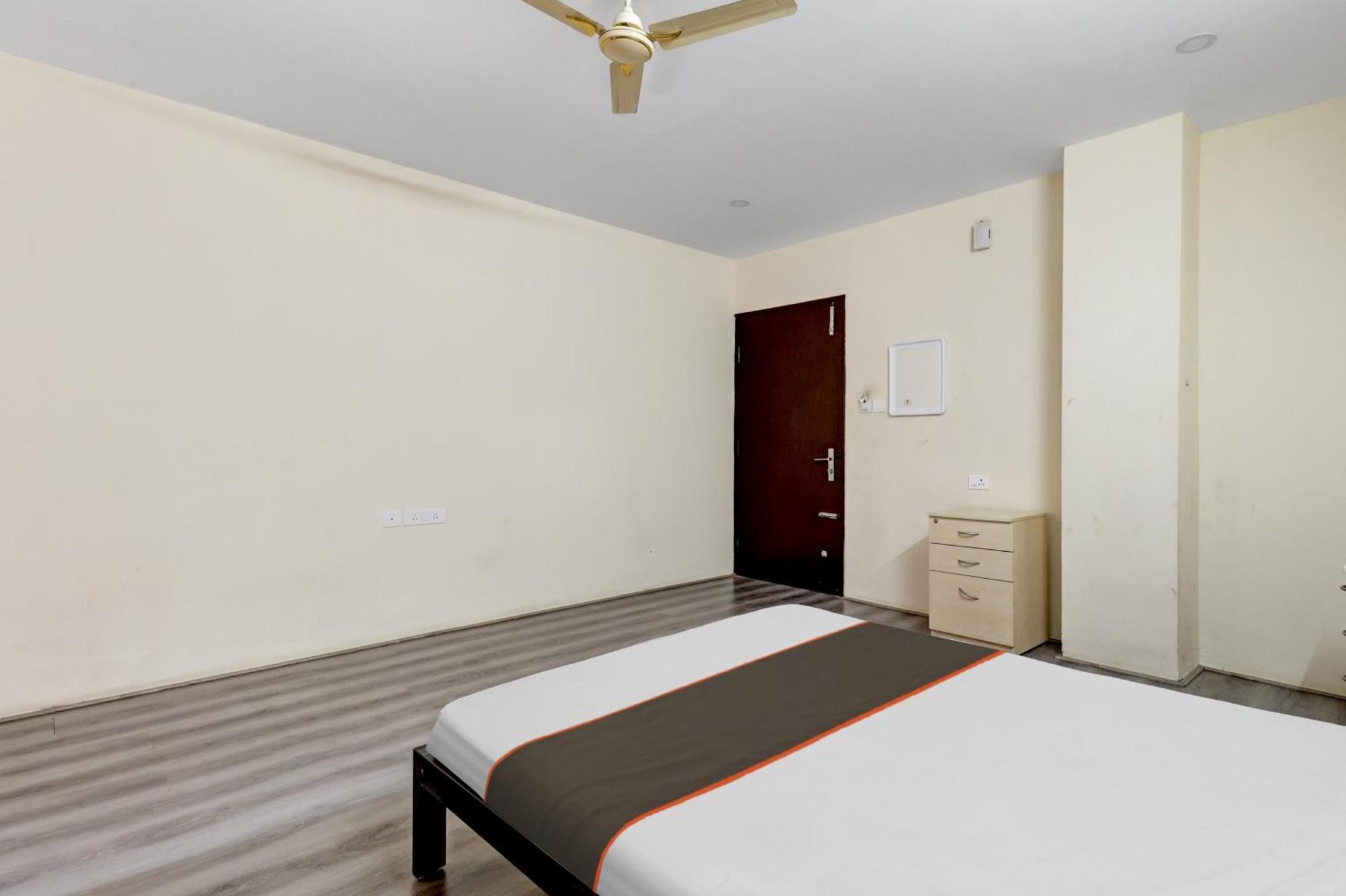 Hotel O Crescent Shine Bangalore Exterior photo